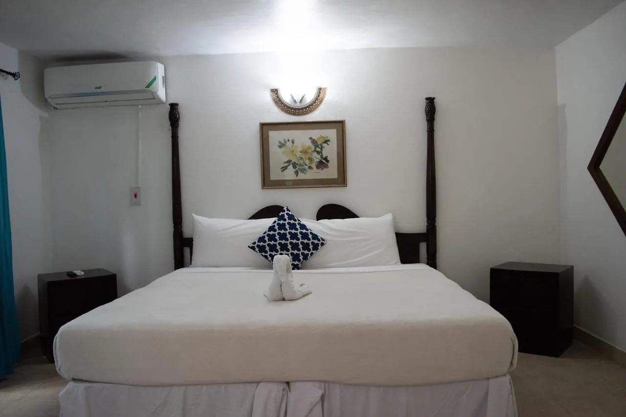 Vickitini Beachfront Resort Negril